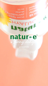 Natur-e Hyaluglow Pelembab