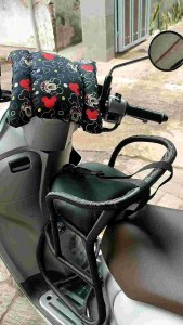 KURSI BONCENGAN ANAK MOTOR MATIC//FULL ANYAMAN HITAM LIMITED EDITION//BONUS BANTAL STANG DAN SABUK PENGAMAN//ALL MATIC//MASUK MOTOR BEAT//SCOOPY//BEAT STREET/ALL MIO//VARIO 110/125/150//BEAT POP//MIO SOUL//MIO J/SPIN/SPACE - Lazada