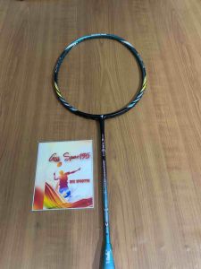 Raket Badminton Fly Power Kahyangan 2: Desain Ergonomis & Berkualitas Tinggi