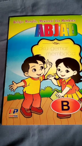 Buku belajar menulismewarnai dan membaca Abjad seri B uk besar Cahaya Pelangi Edisi Terbaru Bahan Pembelajaran Bahasa Indonesia - Lazada