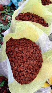 LAVA ROCKS Red #3 half inch ( 1.kg )