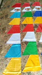 BENDERA UMBUL UMBUL WARNA WARNI
