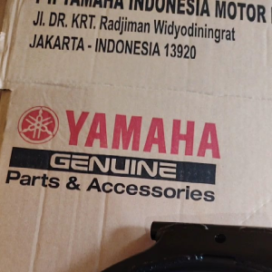 Original Center Stand For N-max V2(100% Yamaha Genuine Parts)