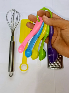 SATU SET PAKET HEMAT ISI 5 ITEM (KOCOKAN + SENDOK TAKAR + PARUT KEJU + SOLET+KUAS) / PAKET KOCOKAN TELUR / PAKET TERMURAH