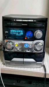 PHILLIPS V720  ใช้งานได้ปกติ​ เสียงดี​ ติดตั้งบลูทูธ​ ในโหมด​  CD.