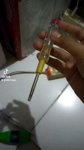 OBENG TESPEN BOLAK BALIK (-) (+) LISTRIK EV-701/TESPEN EV-707 (-) BAHAN BAJA