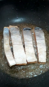 ปลาสีเสียดชิ้น(ทำชิ้นแยกจากปลาตัวใหญ่่)500กรัม