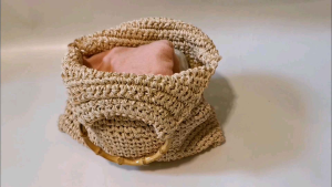 DaVee Japanese style handmade woven straw handbag net bag bucket bag tote beach holiday bag(Silk scarves are not included) /日式手工编织草包网兜包水桶包手提包沙滩度假包(丝巾不包含在内)