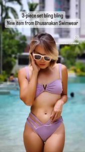 BHUSANAKAN SWIMWEAR Shimmering Bikini ชูฮูกกา พร้อมผ้าคลุม ผ้าวิ้งวิ้ง แต่งด้วยอะไหล่ตัววีสีทอง 3ชิ้น บิกินี้