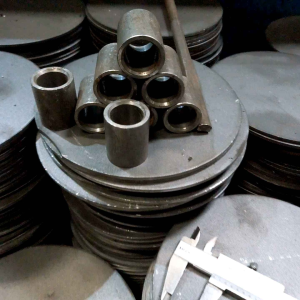 Pipa Besi Seamless OD 32mm x ID 23.7mm Tebal 4.1mm Panjang 4 cm Ring Bosh