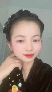 Bờm cài điểm 5 bông hoa xinh cho mẹ và bé