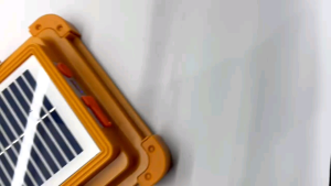 Lampu Sorot 100 Watt Tenaga Surya & Lampu Emergency Panel Surya Fungsi Powerbank USB Tipe C