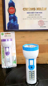 ĐÈN PIN CẦM TAY DP-9092B 15cm GẮN LED COB THÊM 8 BÓNG LED TRÊN THÂN DUNG LƯỢNG PIN 400MAH