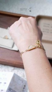 🔥Ready Stock🔥 Tibetan King of Popularity – Heart Pulse ⛰️ Attract Romance 🌸 · Improve Relationships 🫂 · Make People Enjoy Being Around You 🥰 · Career Success 💼 · Positive Energy Field 🧲｜MIRAC ENERGY  这样就和原文一模一样，只是换成英文。如果你需要我帮你再做 Lazada 商品标题的 SEO 优化