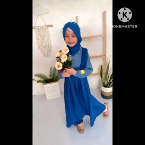 Gamis muslimah syari Layla anak perempuan usia 5-12th ( POLO LINEN MIX CRINKLE POMPOM)