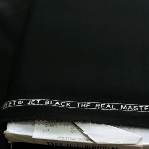 Kain Jet Black High Twist "Rajanya Hitam" Harga Per Setengah Meter