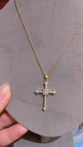 Kalung Liontin Salib Elegan Goldd Titan Wanita