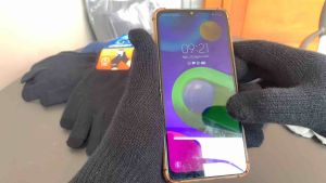 ( harga 1 ls lebih murah) Sarung Tangan Touchscreen sisa exspor Hitam Polos Tebal