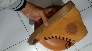 SULTAN FOOTWEAR Sepatu Boots Kasual Sneakers High Kulit Tidore Series Tan Terbaru