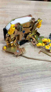 DOOR LOCK PINTU NISSAN CK12 KANAN DAN KIRI