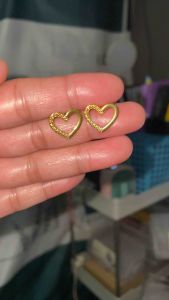 PAWNABLE 18K Saudi Gold Heart-Fen Earrings(lightweight thin open back small lock)