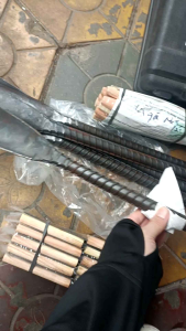 Thuổng đào đất xúc đất thép đặc phi 18mm - 50 cm bén bền chắc (Cán dài 40cm)