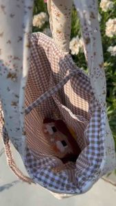 กระเป๋าถือนุ่มนิ่ม ลายดอกไม้ น่ารัก 👀🌸