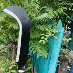 ขอปากนกเหล็กแมงกานีสแข็งคม  ด้ามไม้เค็งงอ ๆ ใช้ฟันกิ่งไม้ถางหญ้าถางป่า ถางฟันไม้ไผ่ได้