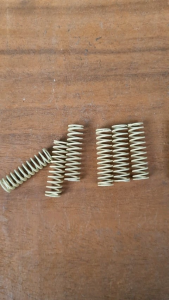 Spring misumi  krem od 10mm panjang 35mm original japan Warna cream