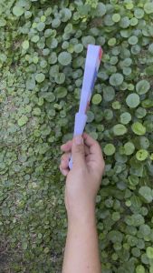 พัดธงชาติไทย เนื้อผ้าอ๊อกฟอร์ด โดนแดดโดนฝนได้ ยาว 23cm กางออกกว้าง 43cm พร้อมส่งในไทย