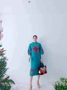 เดรสงานปักผ้าใยกัญชง