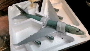 18 inches Diecast Airplane Models for Display Collections - 46 cm