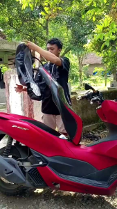 Sarung Jok Instan Anti Ribet Langsung Pasang Tanpa Stapless Model Press WAJIK Bahan Tebal Lentur Untuk semua Jenis Motor Matic dan Motor Bebek