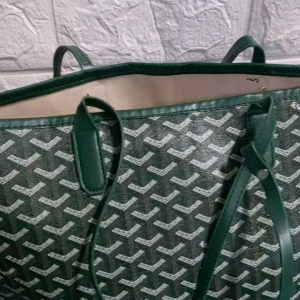 กระเป๋าสะพายผู้หญิงกว้าง18นิ้วสีเขียวแถมใบลูก