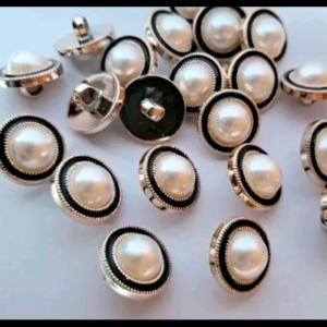 100 pcs kancing Baju / Kancing Jamur Mutiara gold list hitam 11 mm