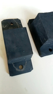 Karet Stoper Mitsubishi PS 100/PS-120 Depan Belakang ( BAN) Harga 1 Pc