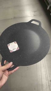 (มีคลิปรีวิวสินค้าจริง) กะทะ กะทะปิ้งย่าง กะทะปิ้งย่างเกาหลี กะทะย่างเนื้อ กะทะสายแคมป์ปิ้ง สีดำ ขนาด28cm พกพาง่าย สินค้าพร้อมจัดส่ง (1756681260)