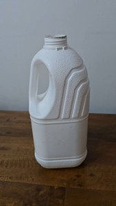 Used Empty Plastic Jug 2 Liters Sold by 2 pcs Bawal sa Maselan
