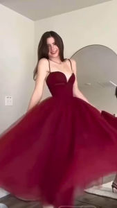 Váy đi tiệc đỏ- váy cưới suông xoè