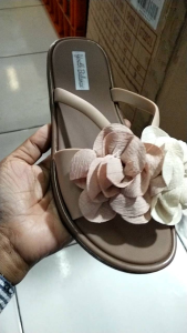 sandal flat karet jelly wanita model selop bunga youth balancesandal fashion wanita import
