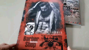 หนังสือทรงผม Old School Classice **แถมหวีเชตผม ***สินค้าไทย