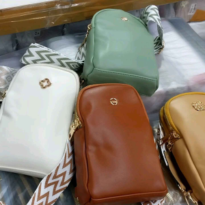 Selempang Wanita Terbaru & Sling Bag Kualitas Impor
