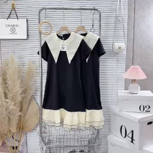 Váy suông tiểu thư cổ vạt nhọn chân phối bèo cực xinh