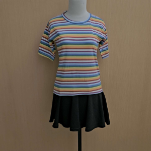atasan kaos wanita pelangi motif garis warna warni S M cewek lengan pendek santai