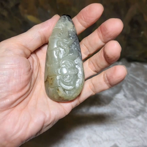 Gegegems Collection premium Hetian Qinghua Pebble Nephrite Blessings (Bat & Bamboo) handheld large pendant (with certificate) 精品86克和田玉籽玉青花(黑白)祝福(竹、蝙蝠)手把大吊坠(带证书)
