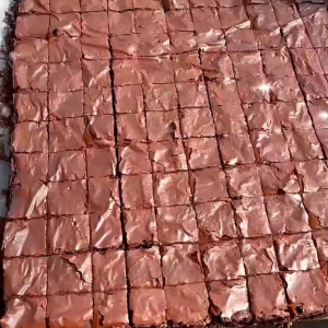 บราวนี่ (10 กล่อง) หนึบหนับ หน้าฟิล์ม ช็อคเข้มข้น หวานน้อย อร่อยมาก