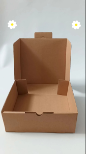 Gift Box murah / Hampers snack / kado ultah / kado lulus / kado anniversary hampers cewek