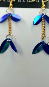 Anting Tindik Blue Leaf: Aksesoris Fashion Wanita yang Modern & Unik