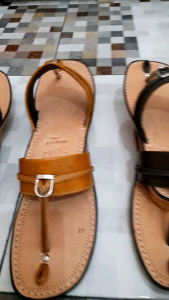 Sandal Tarumpah Kulit Karet Cetak Tasikmalaya