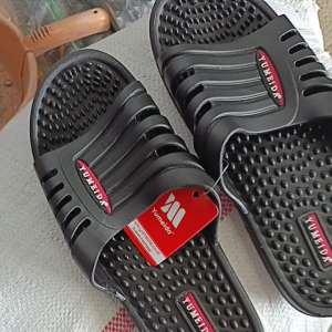 Slop Duri Lembut Yumeida Pria Dewasa: Aktivitas Outdoor Nyaman dan Aman